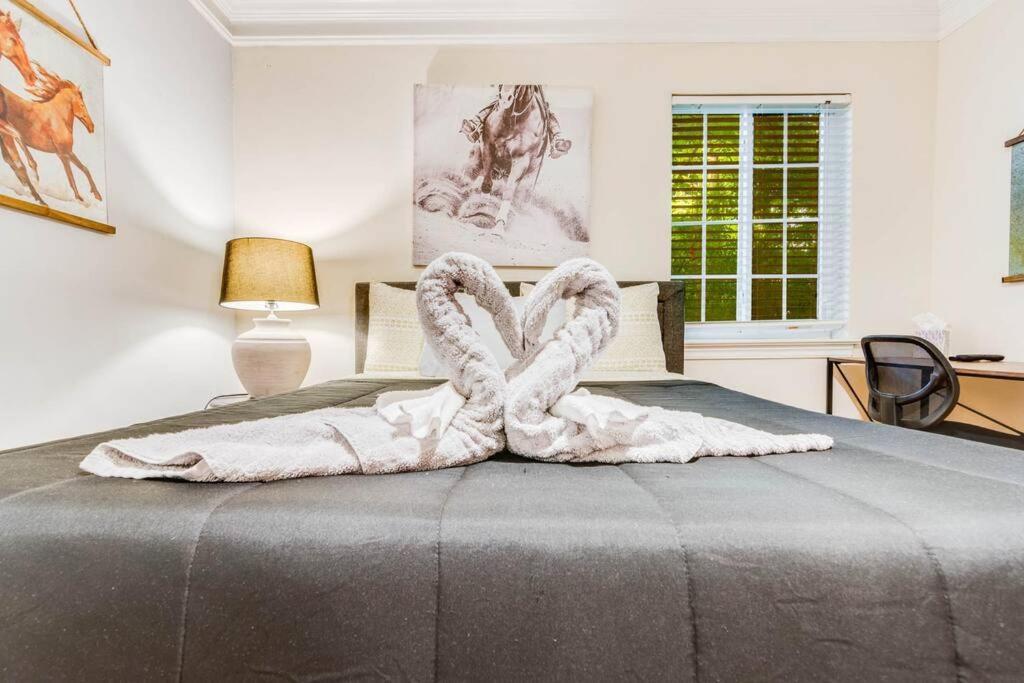Stunning Atl 5Bdr Home Near Cdc Emory Sleeps 12 Атланта Екстериор снимка