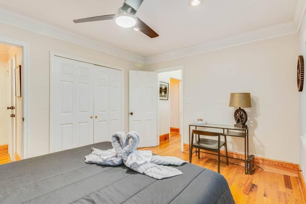 Stunning Atl 5Bdr Home Near Cdc Emory Sleeps 12 Атланта Екстериор снимка