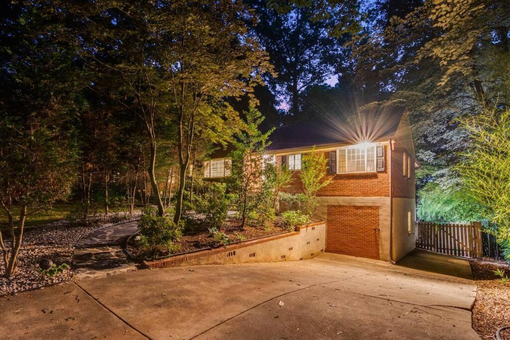 Stunning Atl 5Bdr Home Near Cdc Emory Sleeps 12 Атланта Екстериор снимка